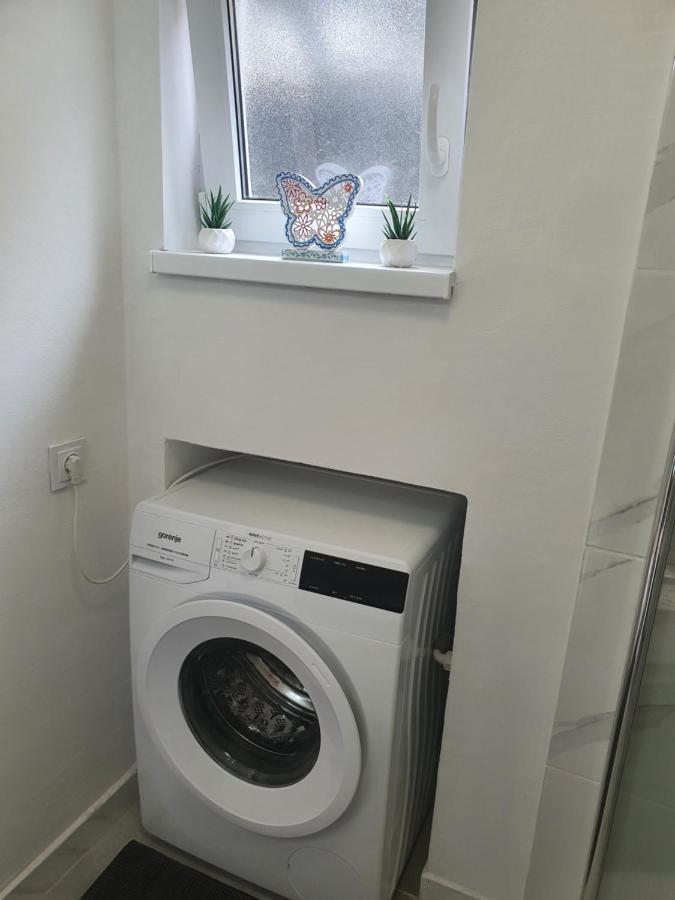Apartment Kety Пула Екстериор снимка