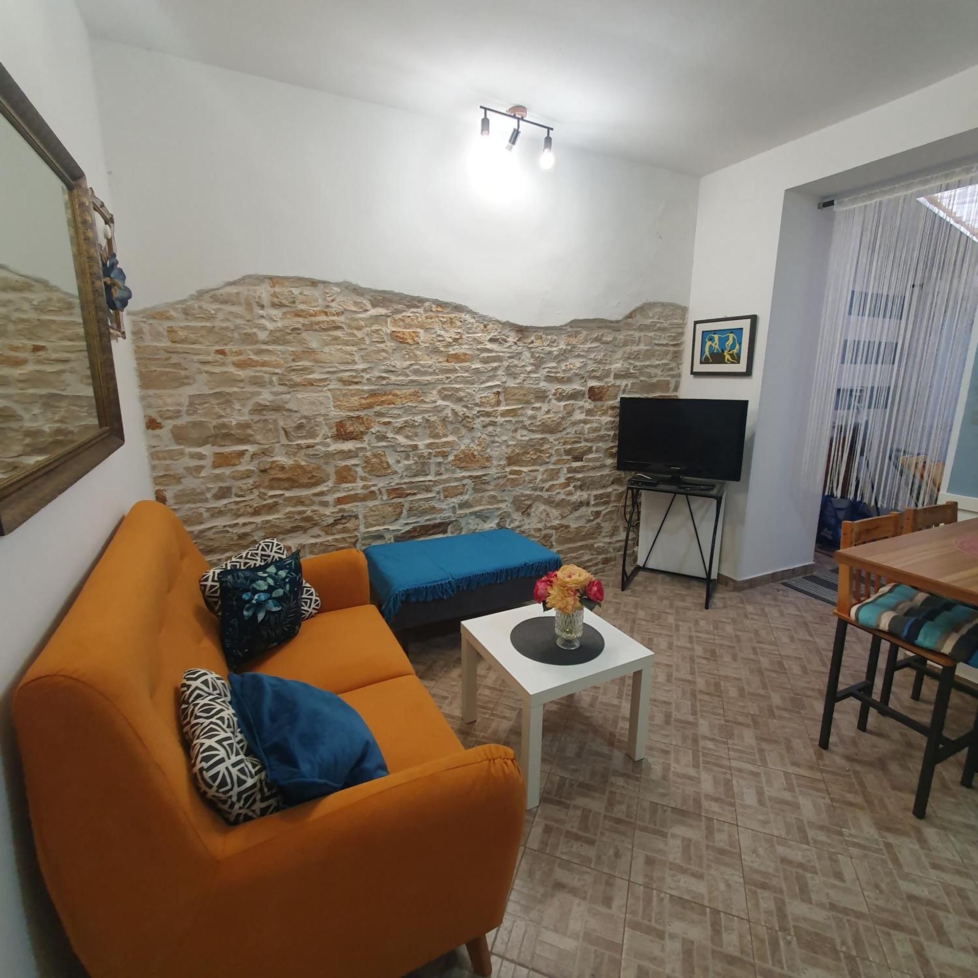 Apartment Kety Пула Екстериор снимка