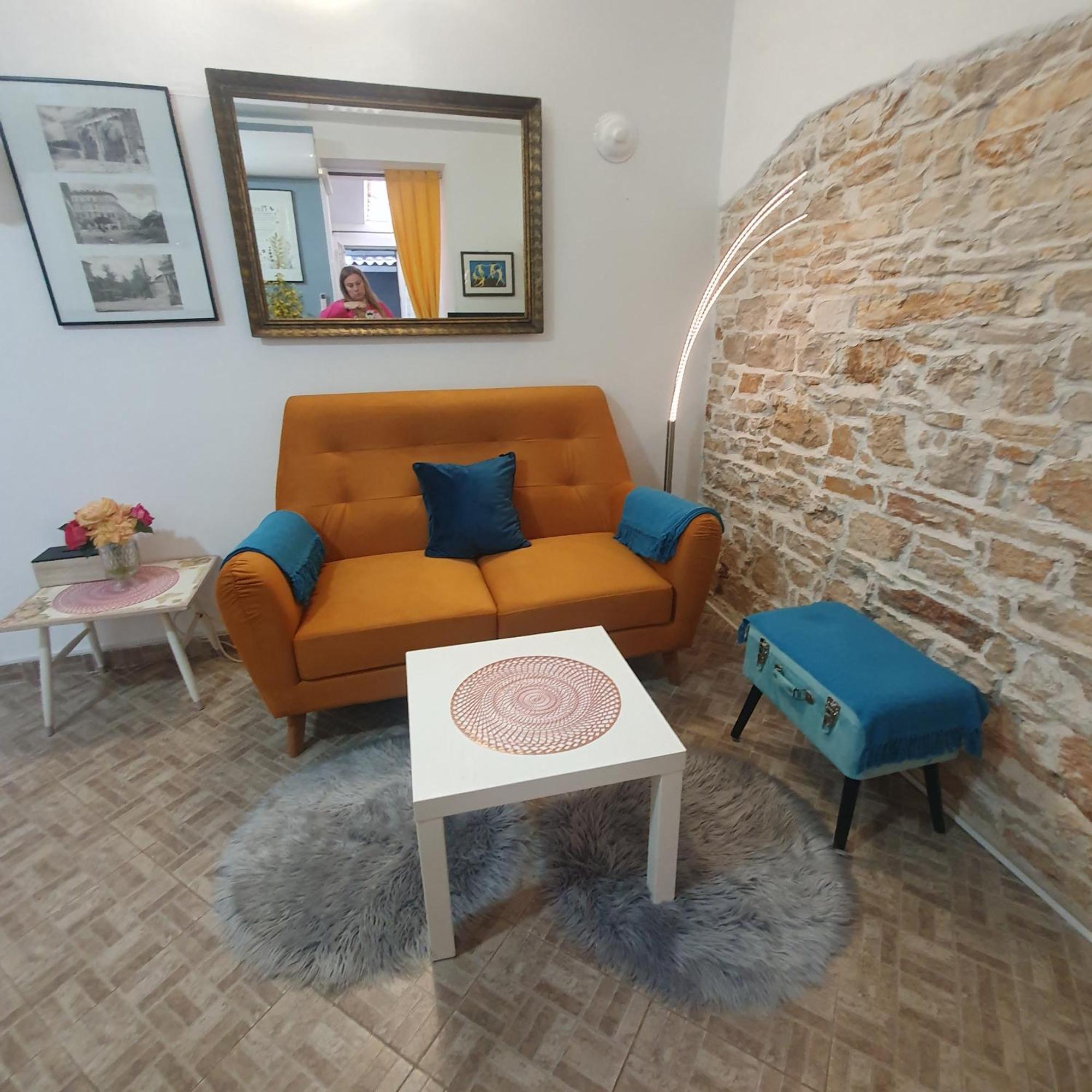 Apartment Kety Пула Екстериор снимка